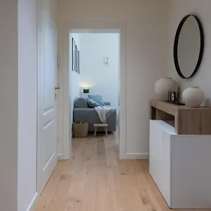  Apartment Flowery House